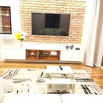 Szafrana 5B By Homeprime