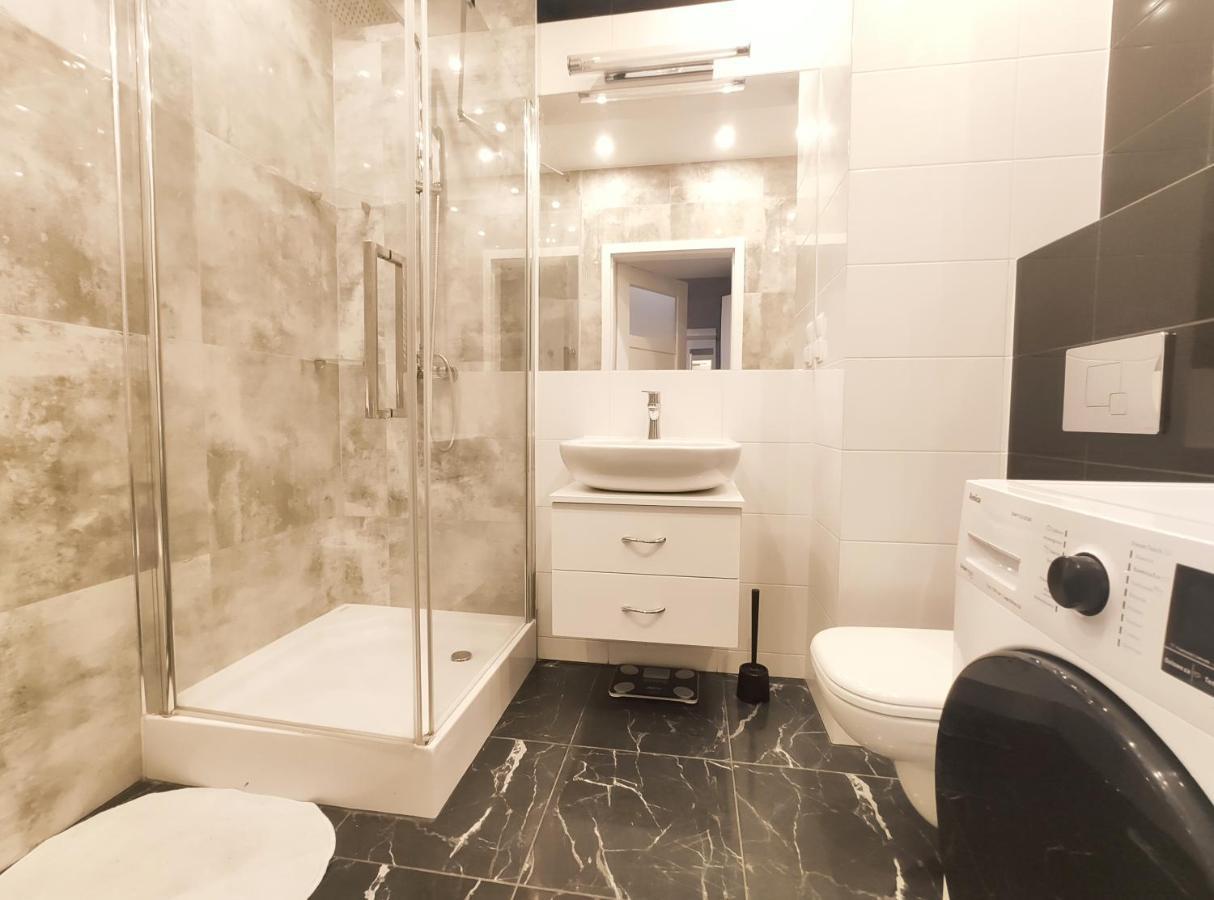 Szafrana 5b By Homeprime Apartment Krakow